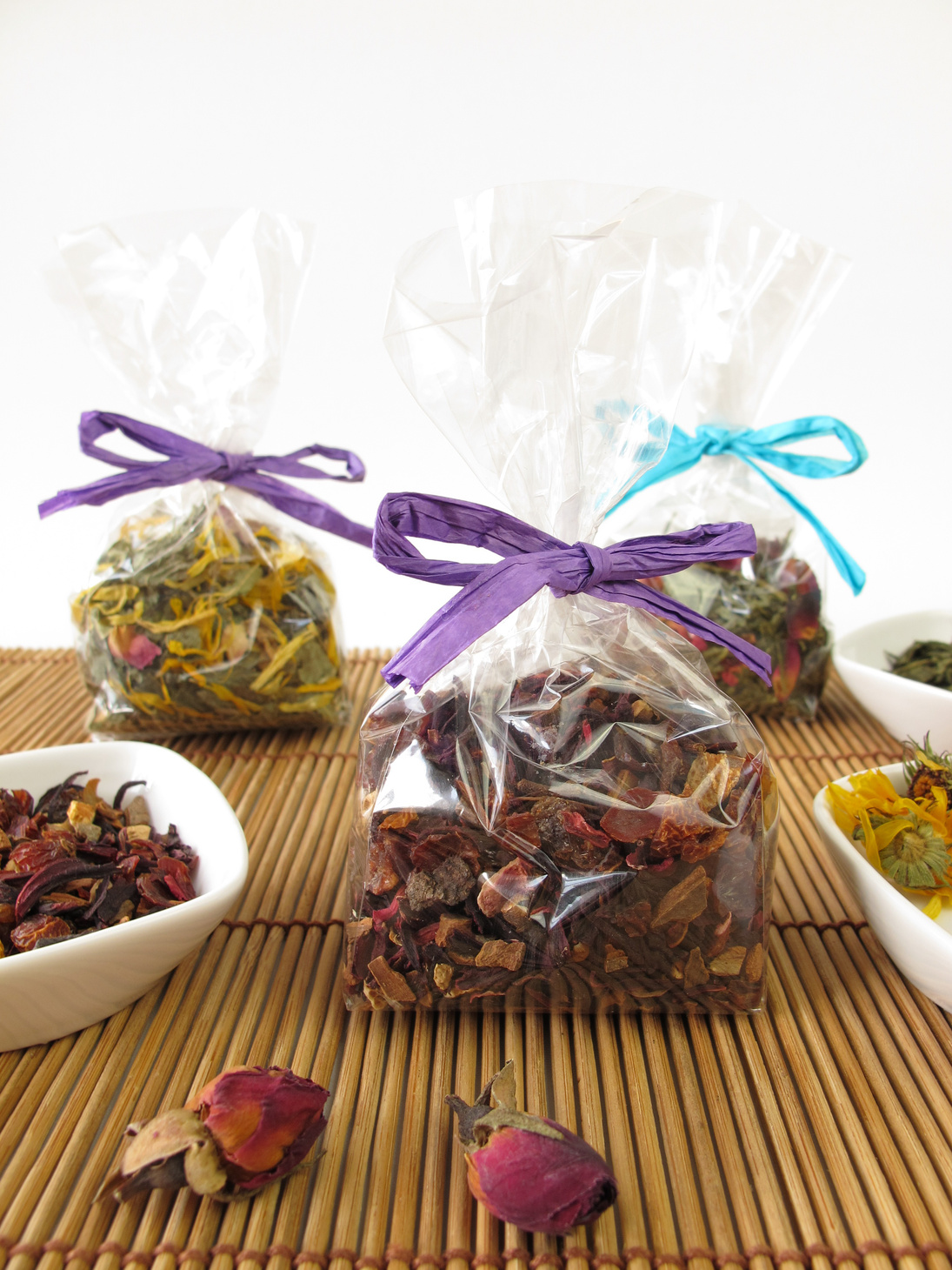 Tea gifts packaged in small bags